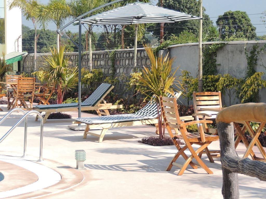V Resorts Rajaji National Park ริชิเคช ภายนอก รูปภาพ