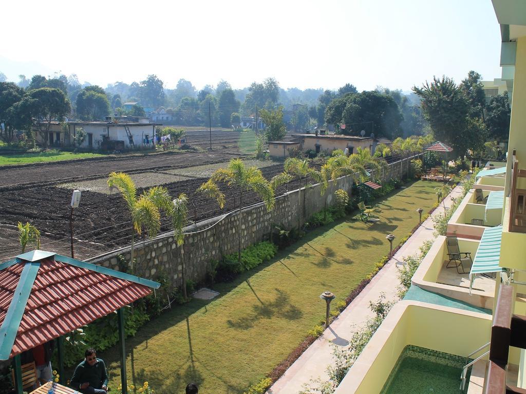 V Resorts Rajaji National Park ริชิเคช ภายนอก รูปภาพ