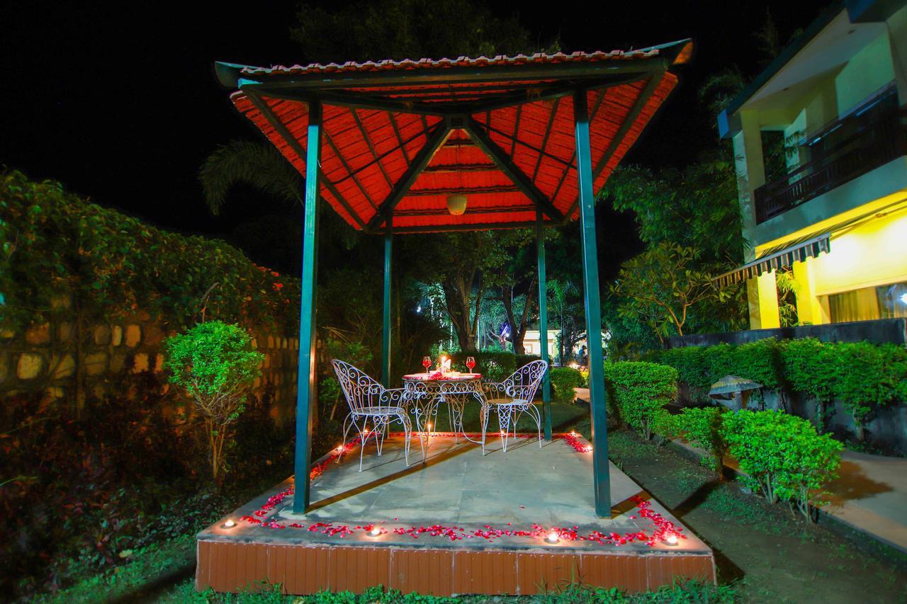 V Resorts Rajaji National Park ริชิเคช ภายนอก รูปภาพ