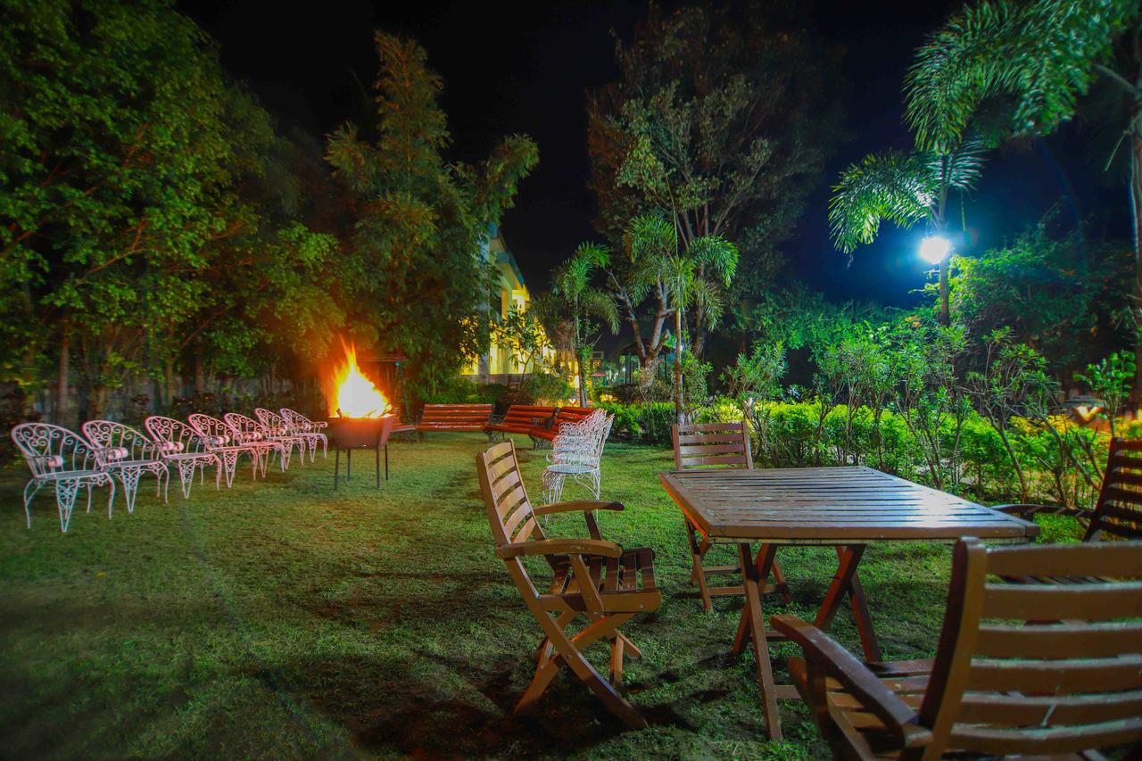 V Resorts Rajaji National Park ริชิเคช ภายนอก รูปภาพ