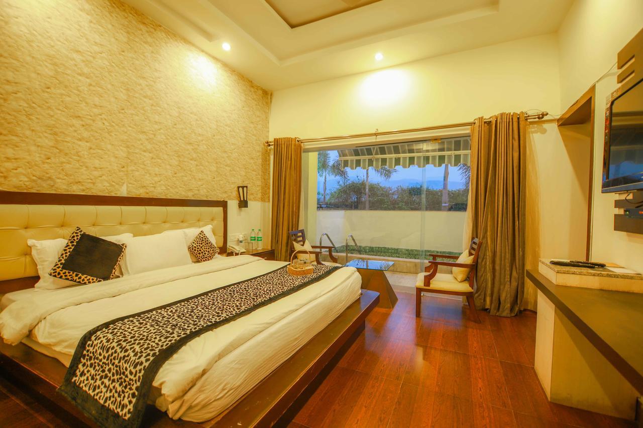 V Resorts Rajaji National Park ริชิเคช ภายนอก รูปภาพ