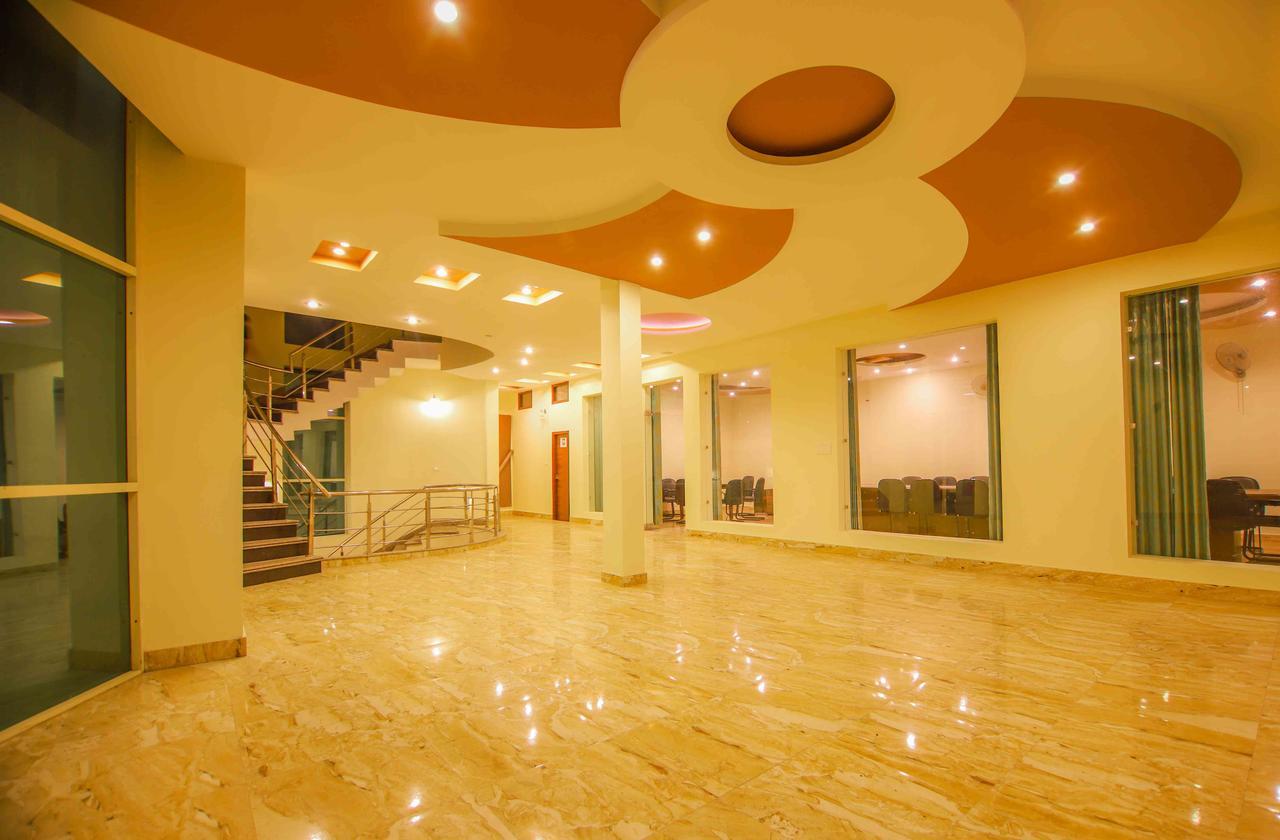 V Resorts Rajaji National Park ริชิเคช ภายนอก รูปภาพ